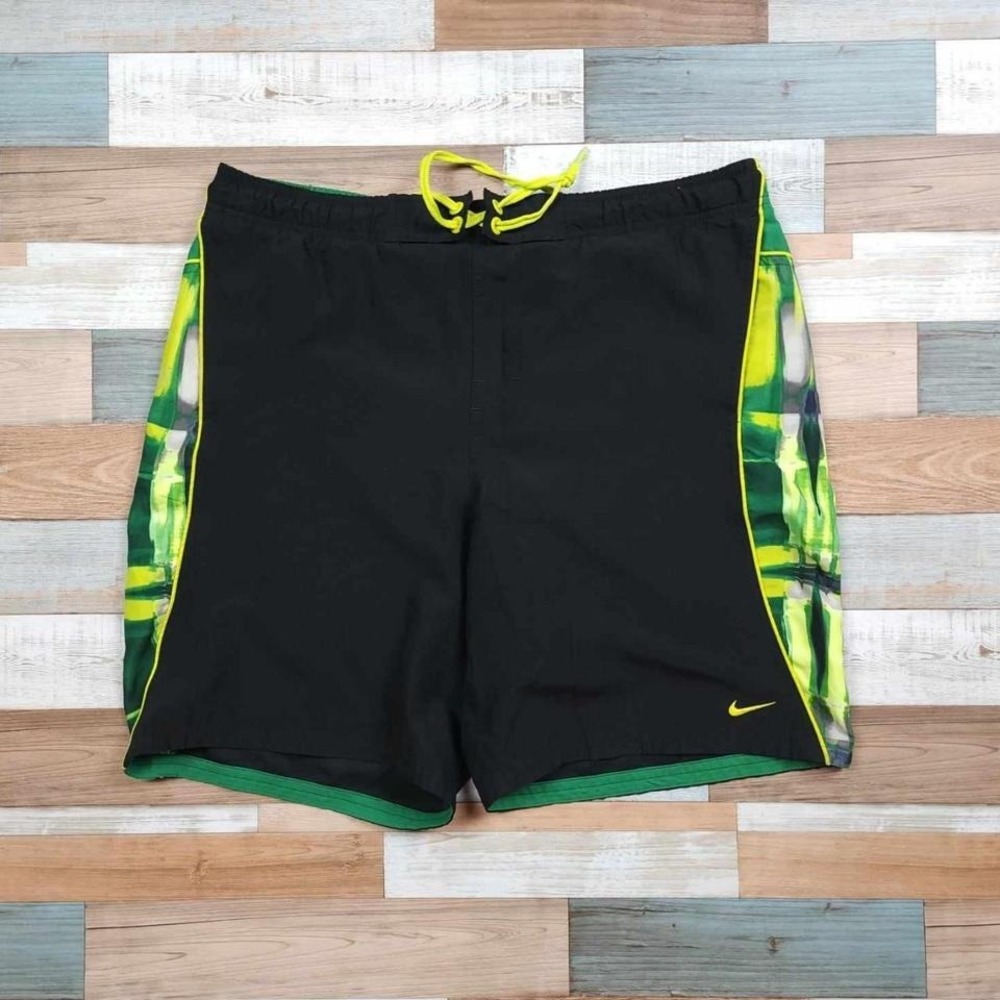 Nike Watercolor Design 18"‎ Mesh Lined Board/Swim Shorts Size medium